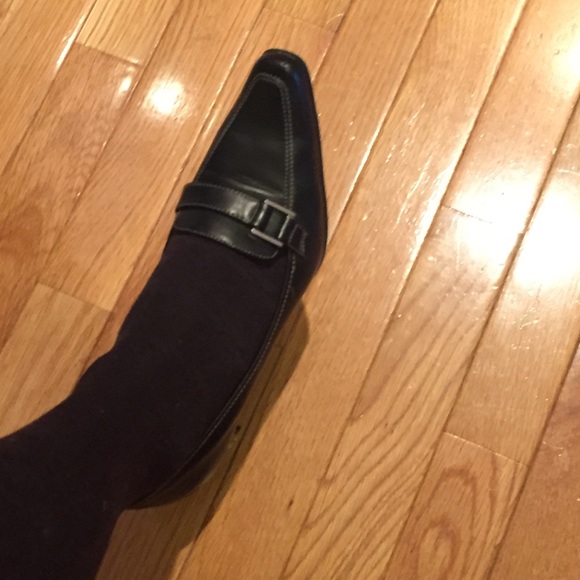 Shoes - Picture 7 of 8